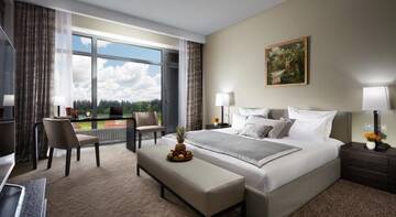 Фото номера Апартаменты Делюкс Гостиница ВеличЪ Country Club г. Звенигород 2